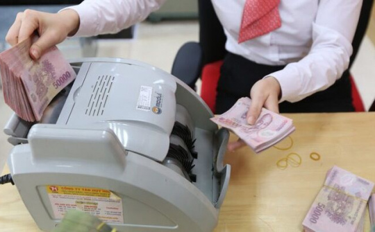Sau gần thập kỷ, Việt Nam tính giảm dự trữ bắt buộc cho lượng tiền lớn    