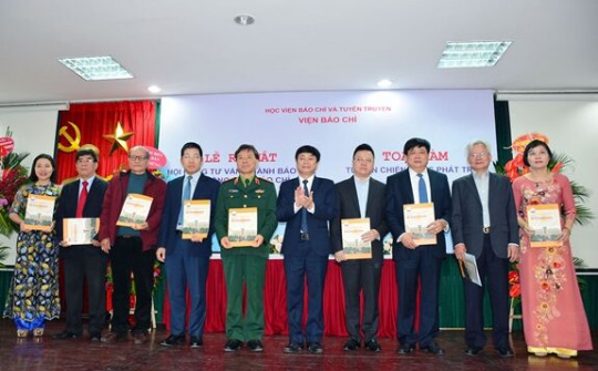 Ra mắt Hội đồng tư vấn ngành Báo chí và Hội đồng Viện Báo chí