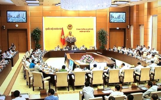 UBTVQH xem xét, thông qua các Nghị quyết về công tác tổ chức, cán bộ