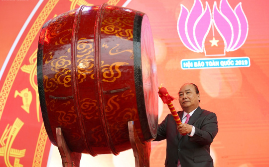 Thủ tướng đánh trống khai Hội Báo toàn quốc 2019