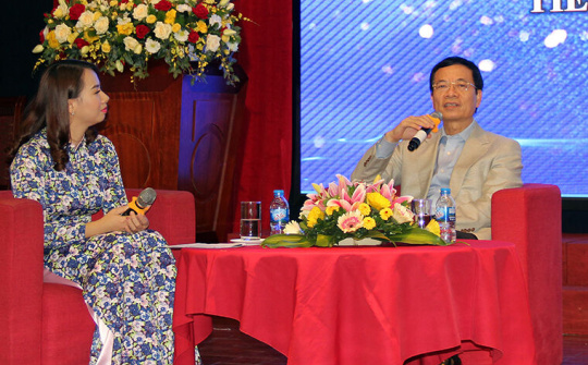 Bộ trưởng Nguyễn Mạnh Hùng đối thoại với tuổi trẻ Bộ TT&TT