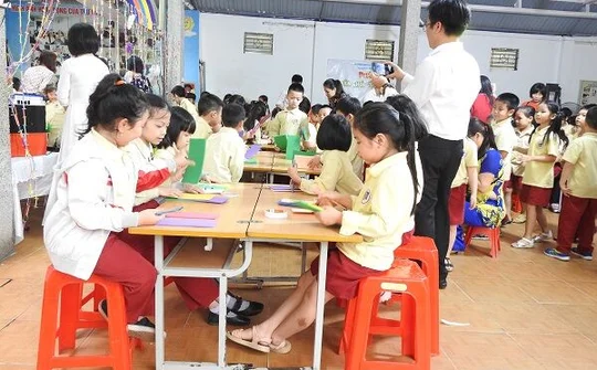 Trường TH Phạm Hồng Thái (Nam Định): Tưng bừng Ngày hội STEM