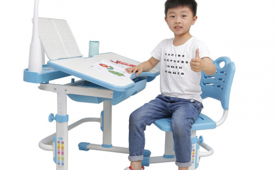 Bàn học chống gù, chống cận: Giải pháp giúp trẻ tránh được các nguy cơ về sức khỏe