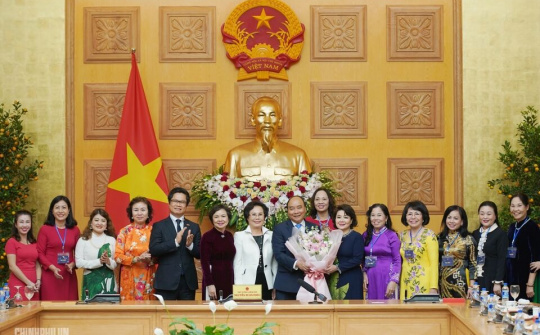 Thủ tướng Nguyễn Xuân Phúc gặp mặt các nữ doanh nhân tiêu biểu