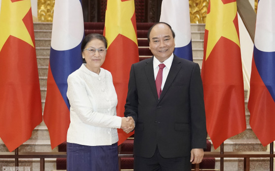 Thủ tướng tiếp Chủ tịch Quốc hội Lào Pany Yathotou