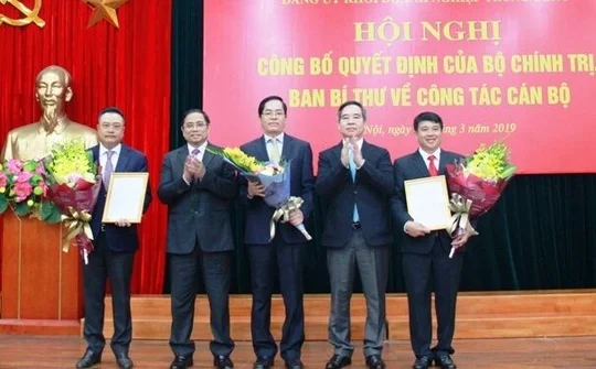 Bộ Chính trị, Ban Bí thư điều động 4 lãnh đạo tỉnh về Trung ương