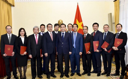 Bộ Ngoại giao bổ nhiệm 11 lãnh đạo cấp Vụ, Cục