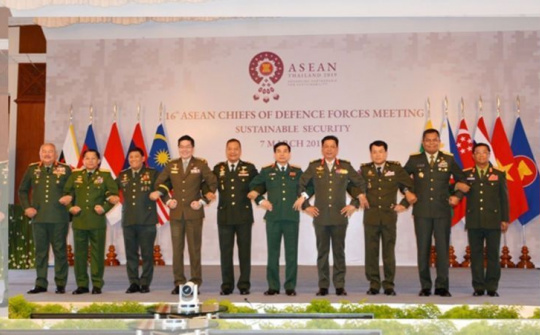 Tư lệnh Quốc phòng các nước ASEAN bàn về "An ninh bền vững"