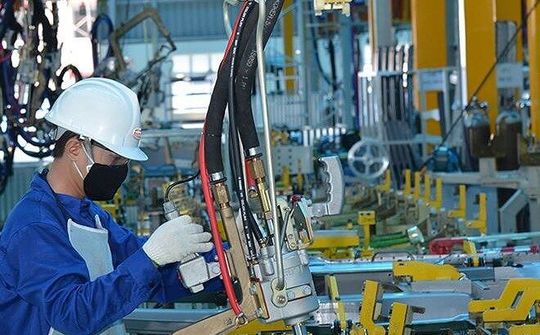 ADB: Thế giới bất ổn và vấn đề tăng trưởng kinh tế của Việt Nam