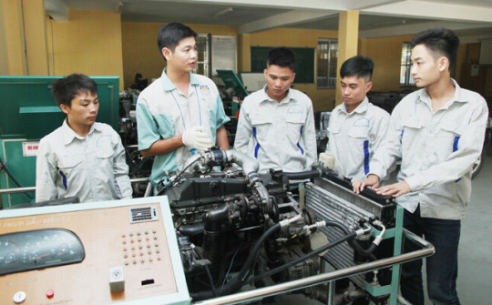 Ưu tiên đào tạo nghề, sử dụng lao động tại chỗ