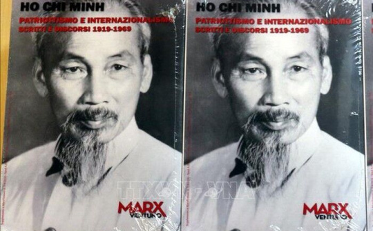 Cuốn sách các bài viết của Bác Hồ bằng tiếng Italy phát hành rộng rãi