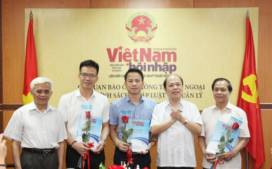 Triển khai tuyên truyền thành tựu KT-VHXH của đất nước giai đoạn 2015-2020