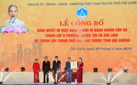 Lễ công bố Nghị quyết thành lập TP Chí Linh