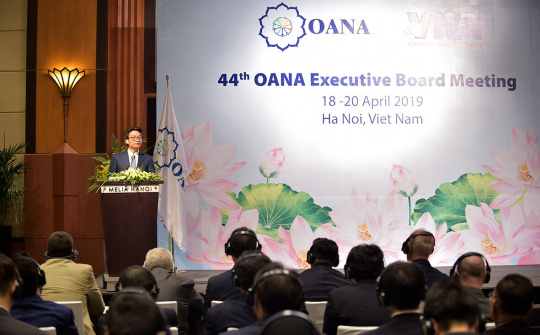 Phó Thủ tướng nói về vấn đề sống còn của báo chí hiện đại