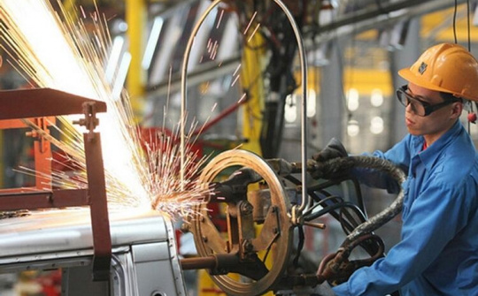 Kinh tế Việt Nam từ nay tới cuối năm sẽ đối mặt với nhiều thách thức