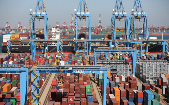 Nền kinh tế Việt Nam vẫn kiên cường trước những "cơn gió ngược"