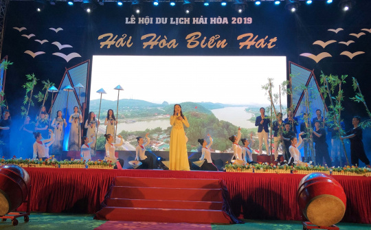 Tưng bừng khai mạc "Hải Hoà Biển Hát" 2019