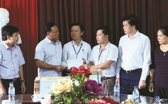 Sáng một chữ Tâm