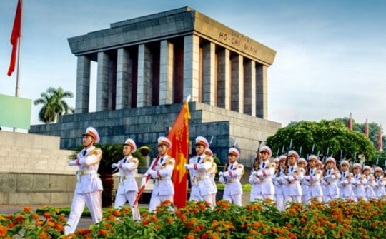 Tầm vóc vĩ đại, trang sử hào hùng