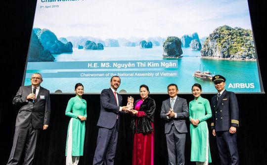 Ra mắt máy bay A350-900 thứ 14 của Vietnam Airlines