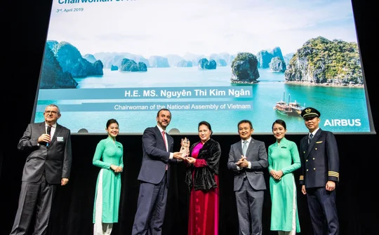 Ra mắt máy bay A350-900 thứ 14 của Vietnam Airlines