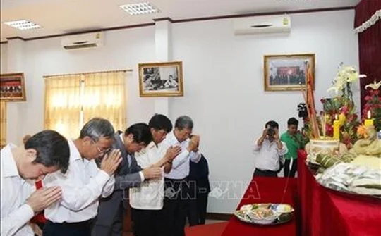 Long trọng lễ Giỗ tổ Hùng Vương tại Lào