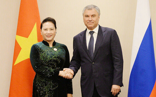 Chủ tịch Quốc hội Nguyễn Thị Kim Ngân hội kiến Chủ tịch Đuma Quốc gia Nga