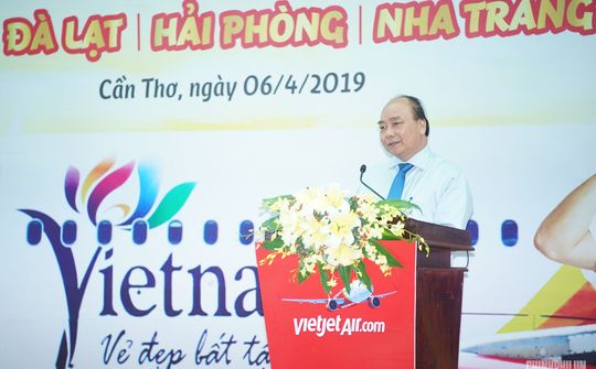 Thủ tướng cắt băng khai trương 5 đường bay mới tại Cần Thơ