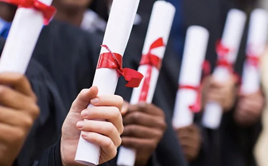 Giá trị đích thực của học hàm, học vị