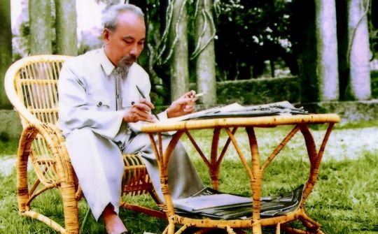 Chủ tịch Hồ Chí Minh với Ngày Quốc tế Lao động