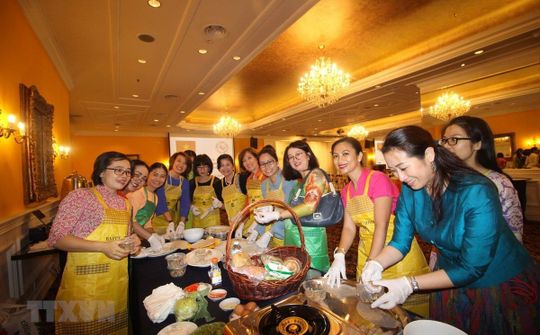 Ẩm thực Việt Nam thu hút bạn bè ASEAN tại Malaysia