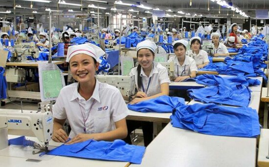 Chăm lo hơn nữa đời sống tinh thần của công nhân