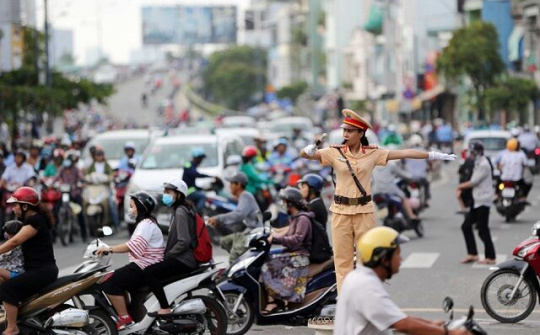 Xử phạt nghiêm dân mới tôn trọng luật