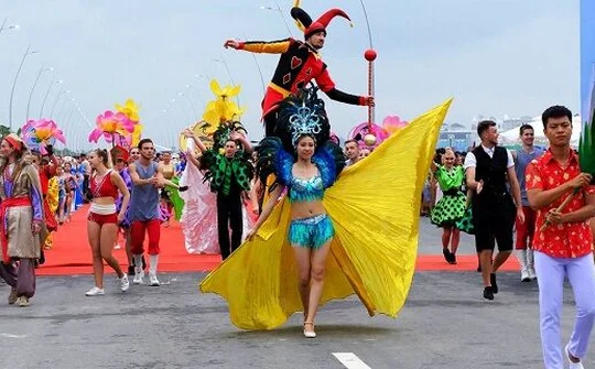 Chất như lễ hội âm nhạc, nghệ thuật Sun Dance Festival Hạ Long