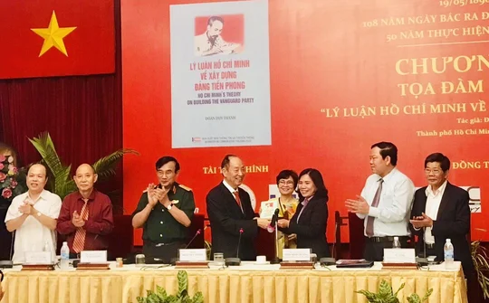 Tọa đàm khoa học: Lý luận Hồ Chí Minh về xây dựng Đảng tiền phong nhân kỷ niệm 129 năm ngày sinh của Người.