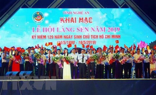 Khai mạc lễ hội Làng Sen 2019