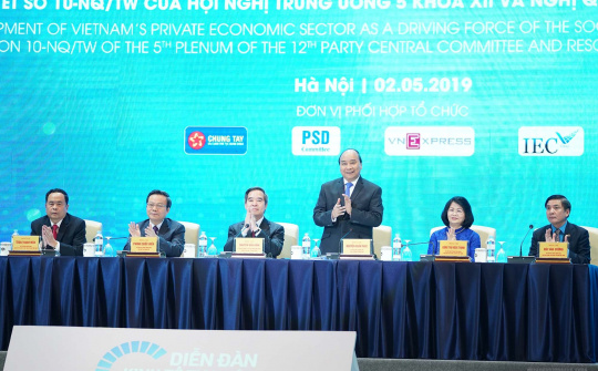 Thủ tướng Nguyễn Xuân Phúc đối thoại với cộng đồng kinh tế tư nhân