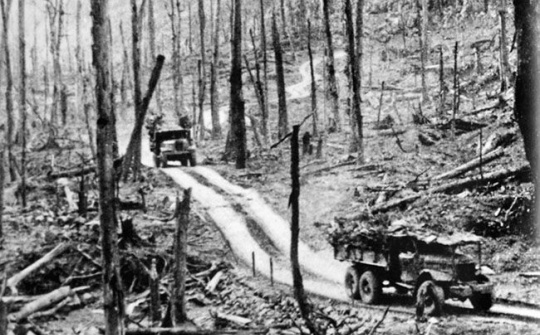 Trưng bày những kỷ vật gắn với đường Hồ Chí Minh