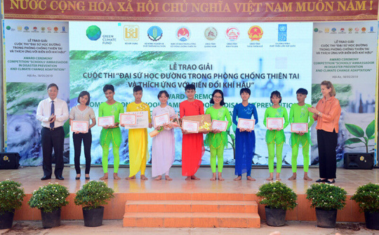 Trao giải Đại sứ học đường về biến đổi khí hậu
