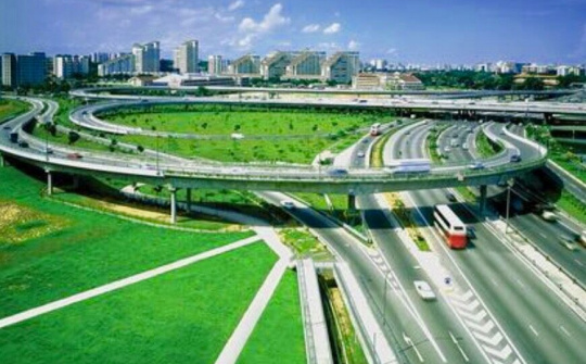 Tăng trưởng kinh tế và ‘cú hích’ hạ tầng