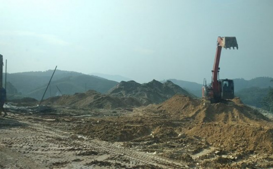 Thanh Sơn (Phú Thọ):  Tỉnh lộ 316 “oằn mình” vì “quặng tặc” hoành hành