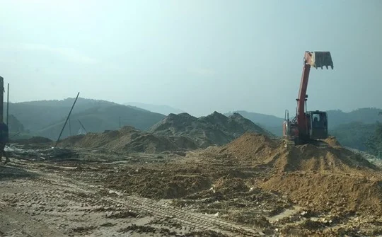 Thanh Sơn (Phú Thọ):  Tỉnh lộ 316 “oằn mình” vì “quặng tặc” hoành hành