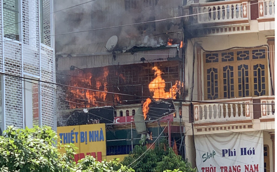 Tp. Thanh Hóa: Cháy lớn giữa trưa nắng nóng