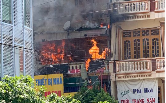 Tp. Thanh Hóa: Cháy lớn giữa trưa nắng nóng
