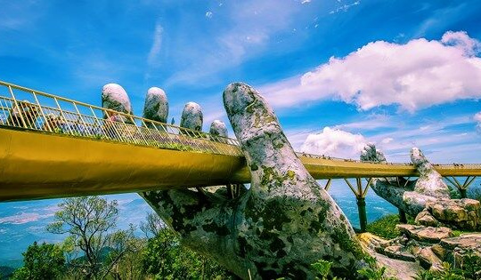 Đà Nẵng và Vietravel Việt Nam ký kết hợp tác phát triển du lịch