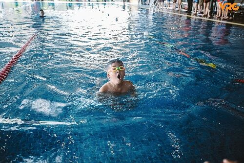 Nghệ An: Các “kình ngư” nhí háo hức chờ đón Giải bơi trong nhà lớn nhất trong năm