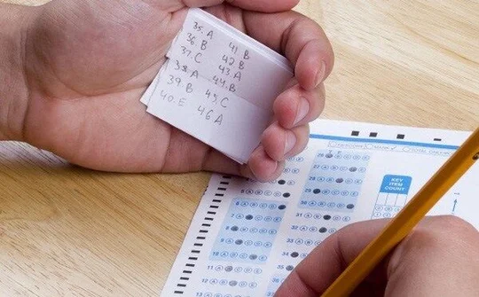 Suy nghĩ về tiêu cực thi cử ở Việt Nam