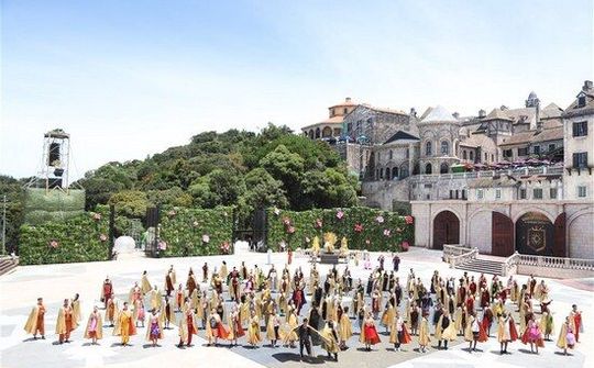 “Lộ diện” Thần Mặt trời trong show nghệ thuật đẳng cấp quốc tế “Vũ hội Ánh dương”