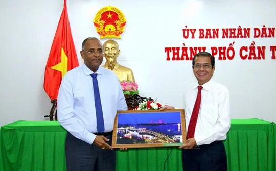 Bờ Biển Ngà mong muốn tăng cường hợp tác với Cần Thơ trong lĩnh vực nông nghiệp