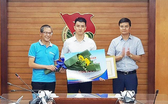 Phương tiện gom rác thủy - bộ về nhất cuộc thi ý tưởng sinh viên tình nguyện